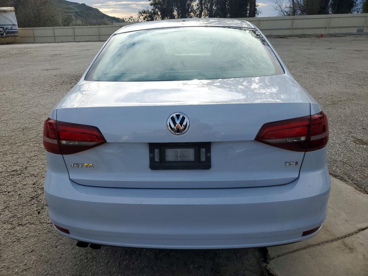 2017 Volkswagen Jetta S - Image 6