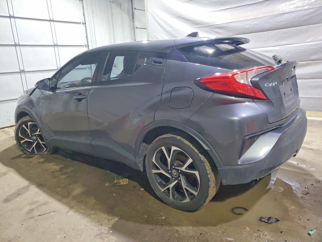 2021 Toyota C-Hr Xle - Image 2