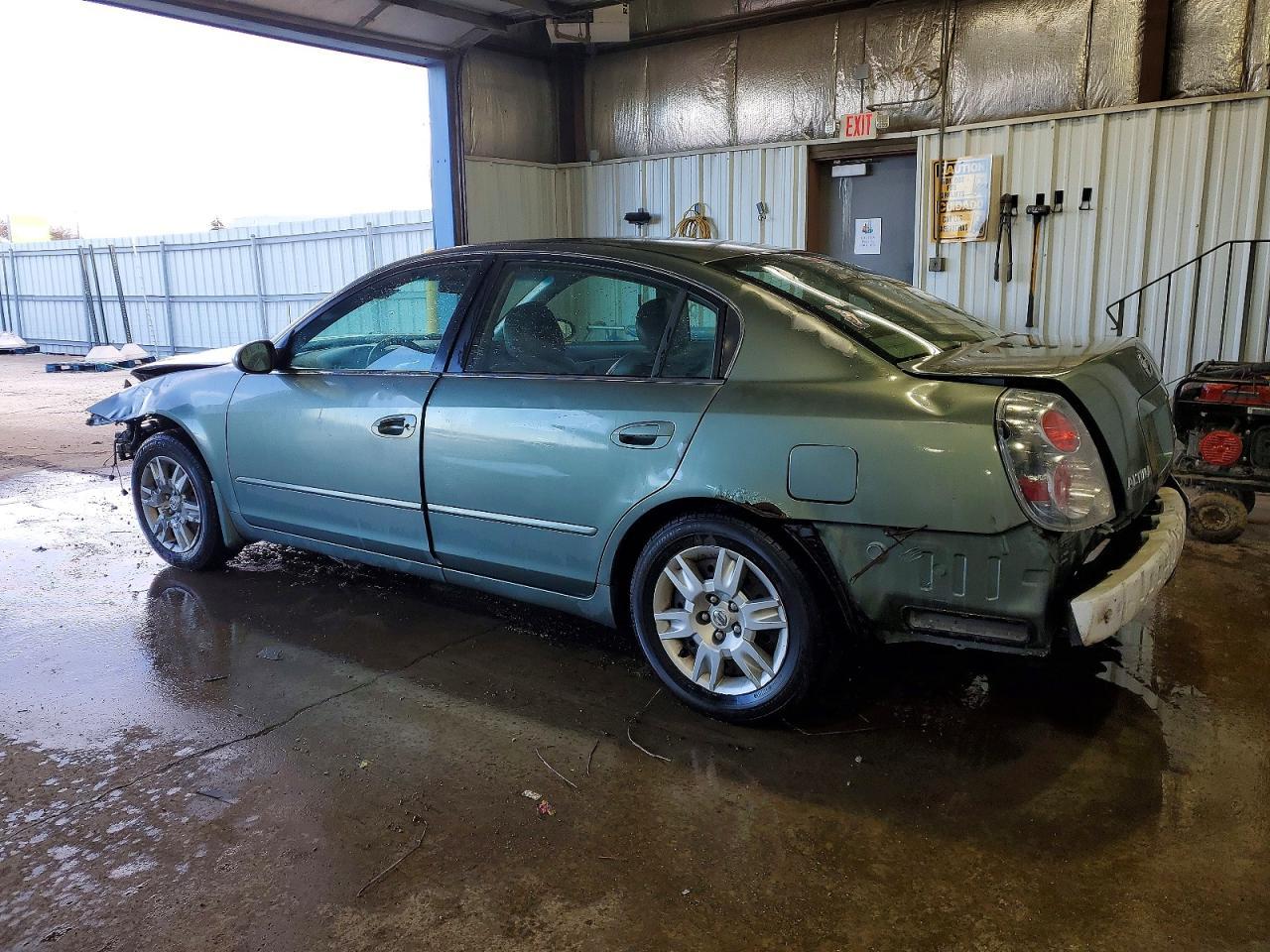 2005 Nissan Altima 2.5 - Фото 2