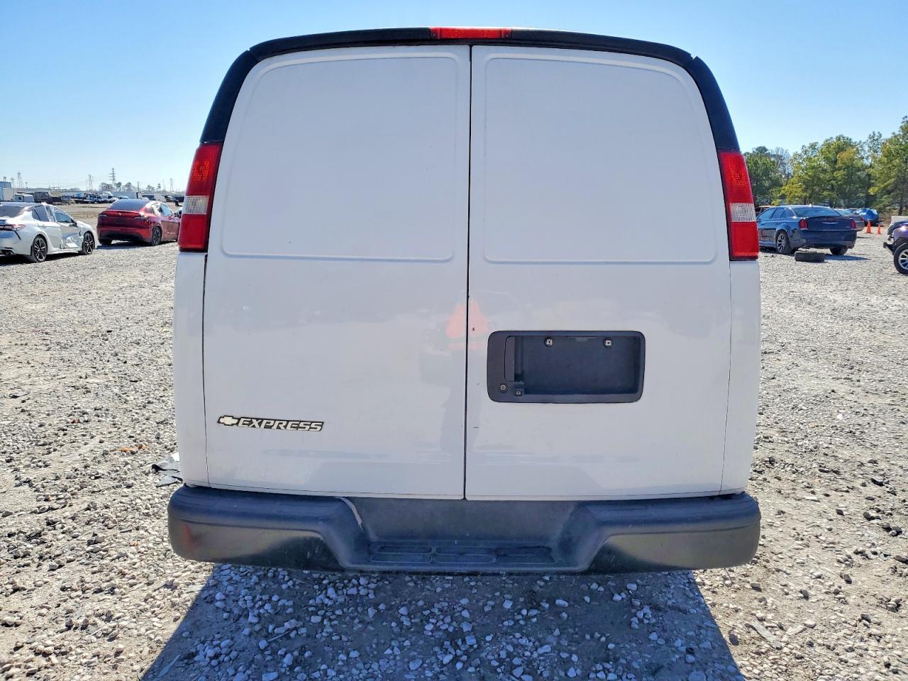 2017 Chev Express Cargo 2500 1 - Image 6