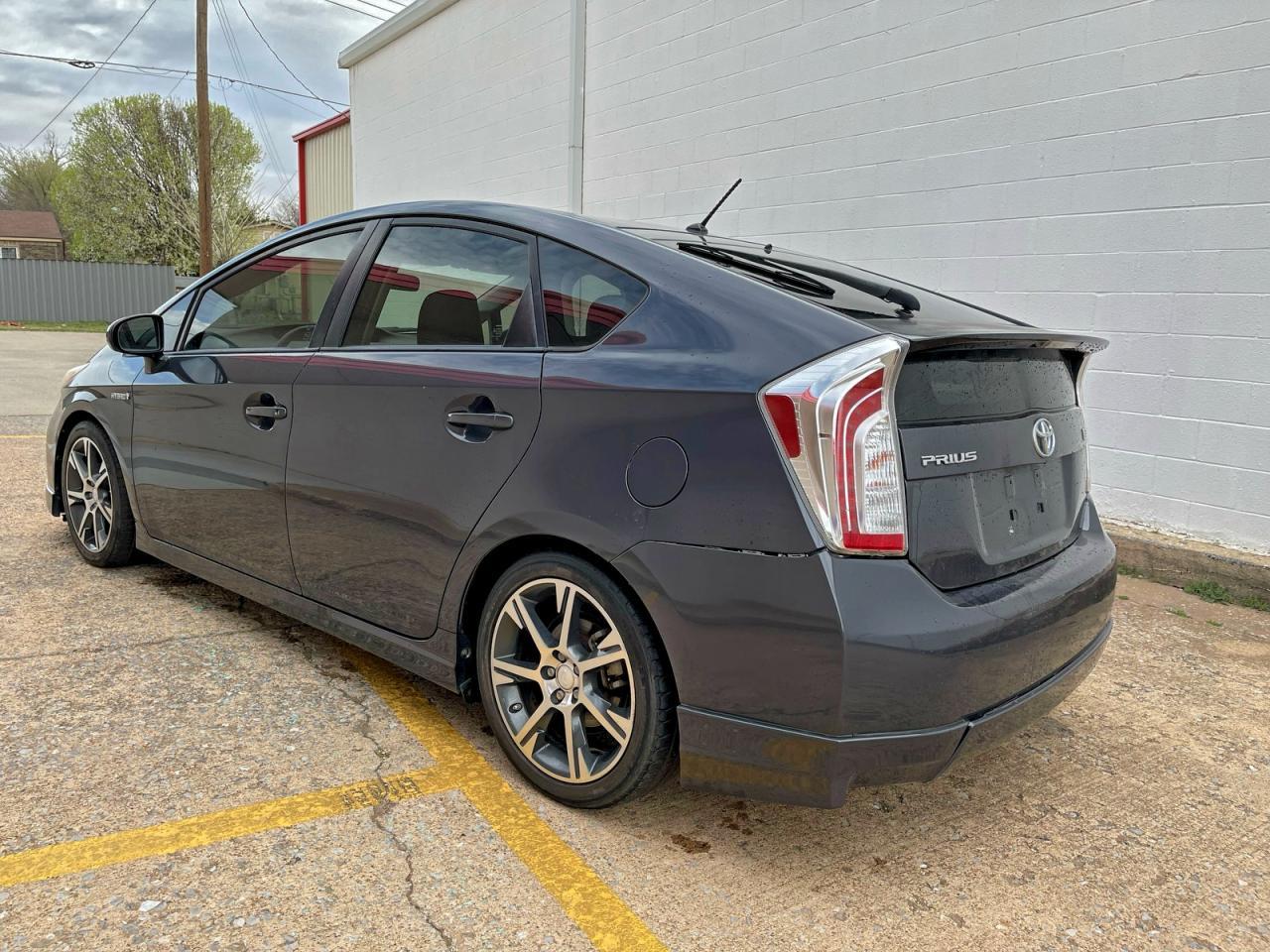 2012 Toyota Prius - Фото 3