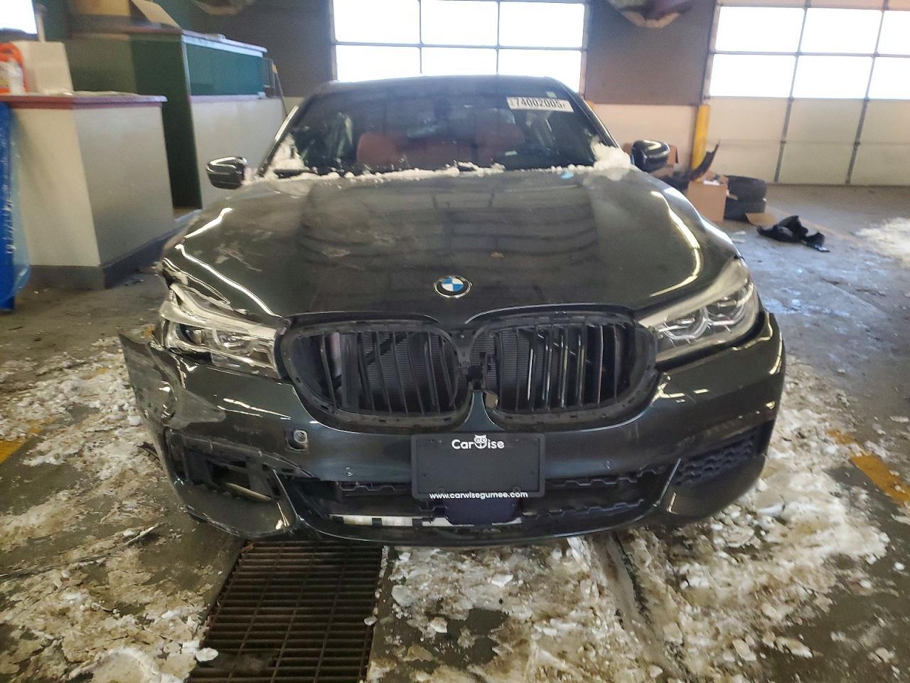 2017 BMW 750 Xi - Фото 5