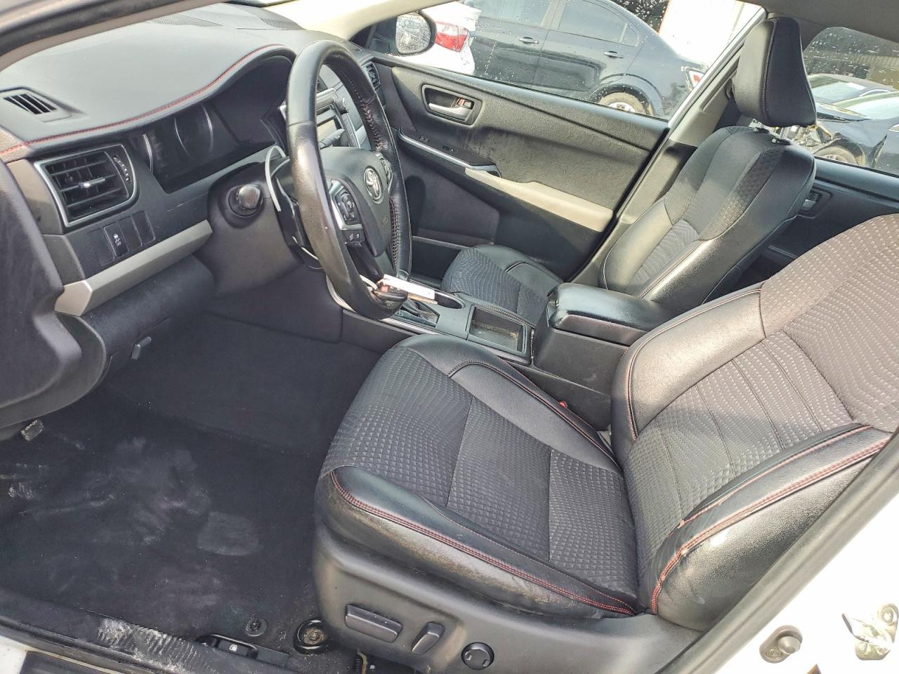 2015 Toyota Camry Le - Image 7