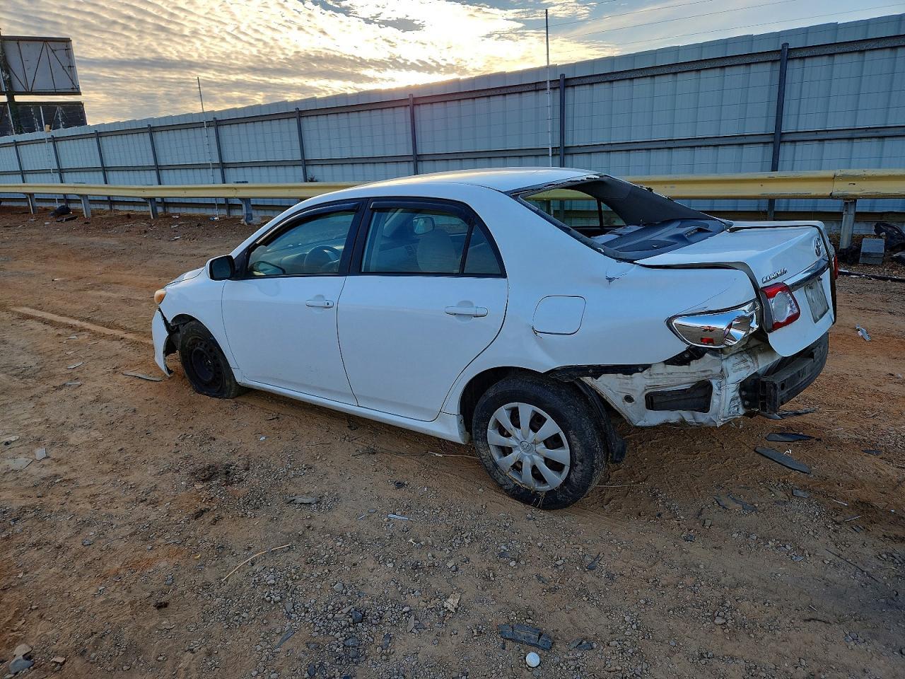2011 Toyota Corolla Le - Фото 2