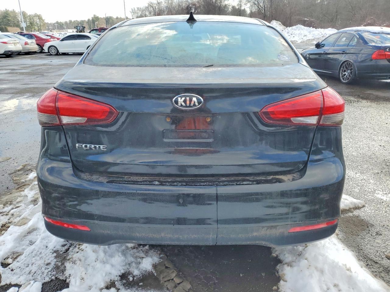 2017 Kia Forte Lx - Image 6