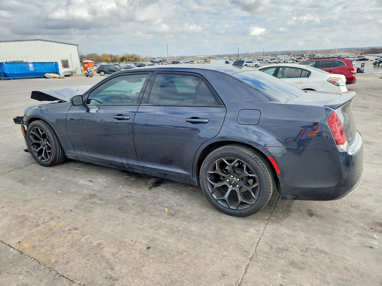 2019 Chrysler 300 S - Фото 2
