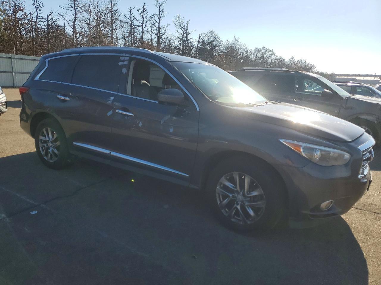 2013 Infiniti Jx35 - Image 4