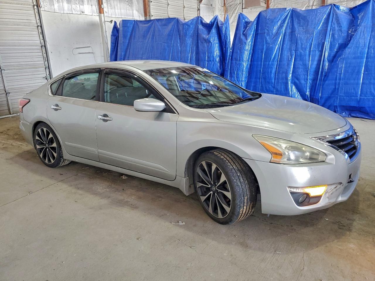 2015 Nissan Altima 2.5 - Image 4