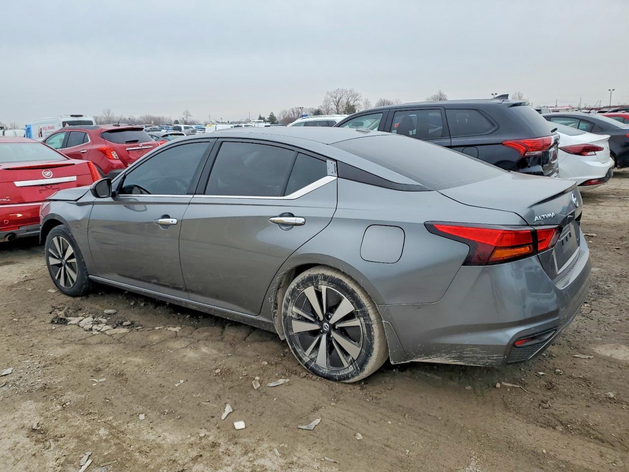 2022 Niss Altima 2.5 Sv - Image 2