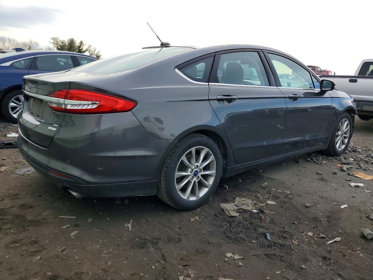 2017 Ford Fusion Se - Фото 3