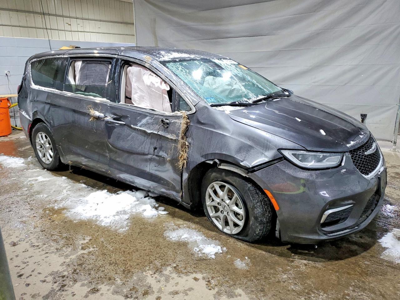 2023 Chrysler Pacifica Touring L - Фото 4