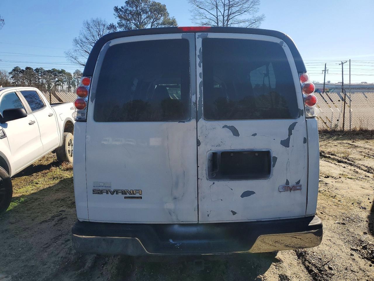 2006 GMC Savana G3500 - Фото 6