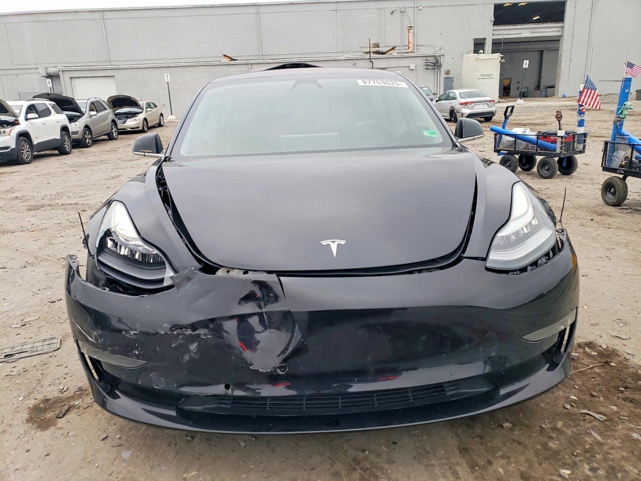 2018 Tesla Model 3 - Фото 5