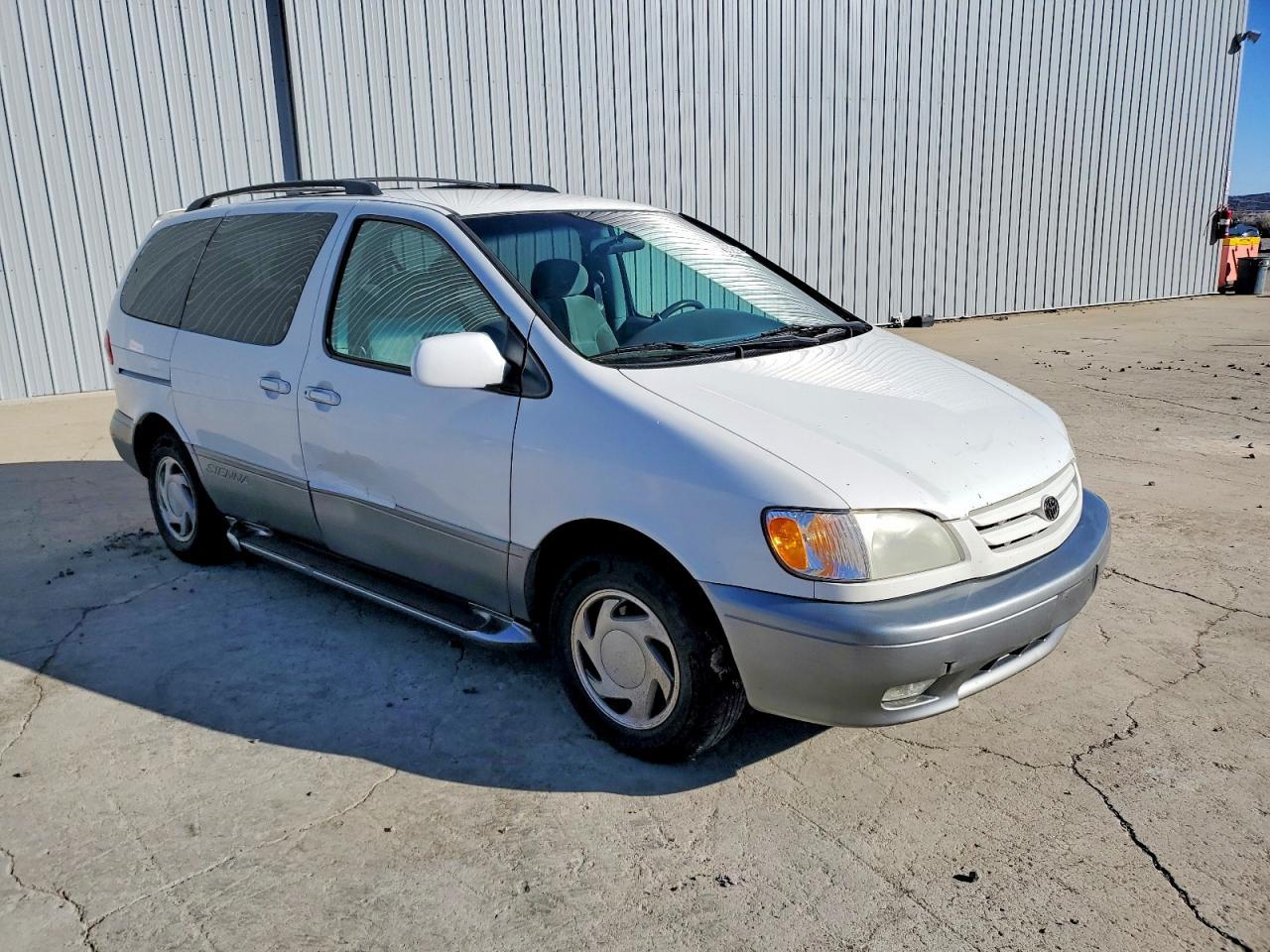2001 Toyota Sienna Le - Фото 4