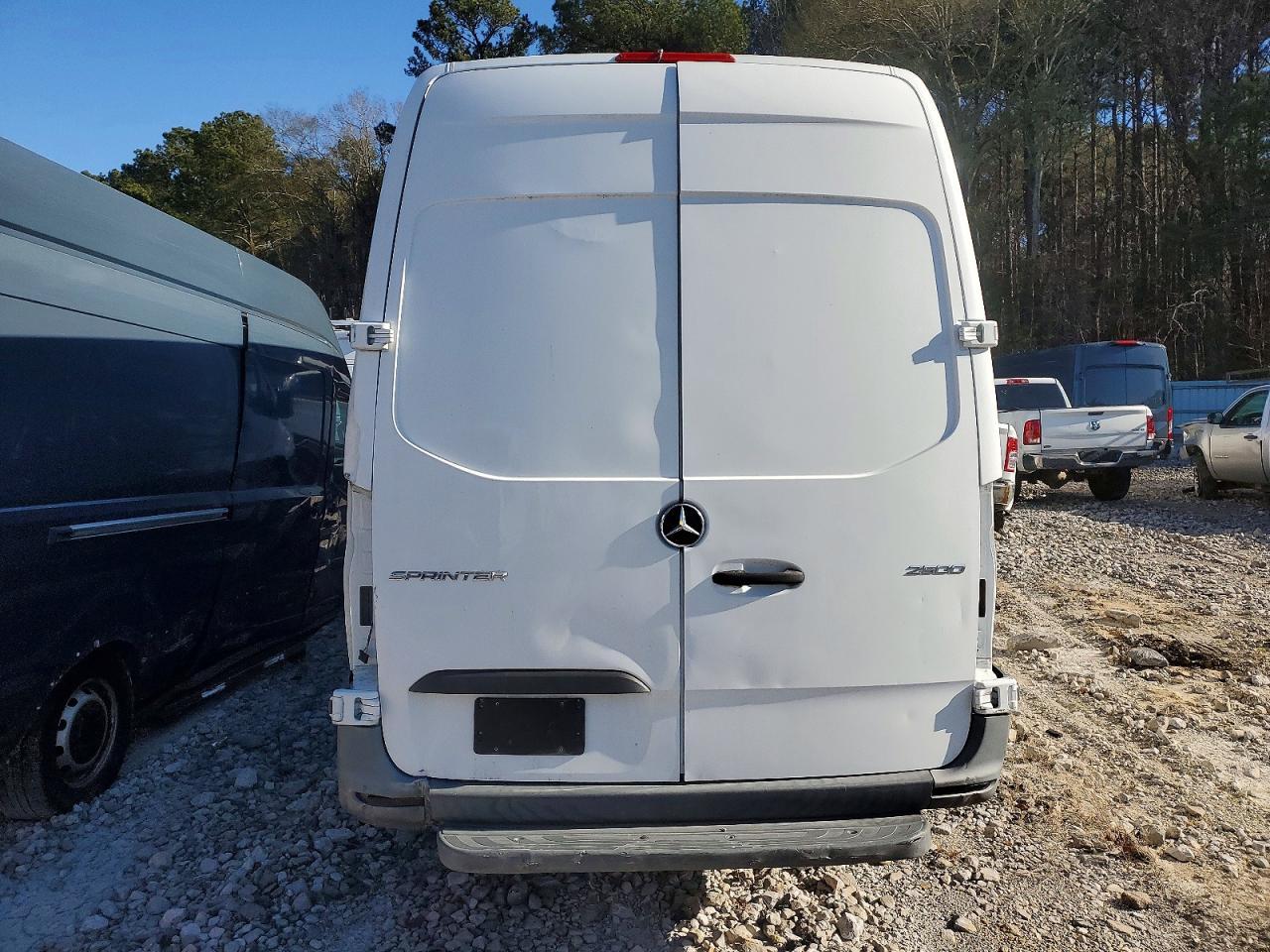 2021 Mercedes-Benz Sprinter 2500 Cargo 2.0L High Roof - Фото 6
