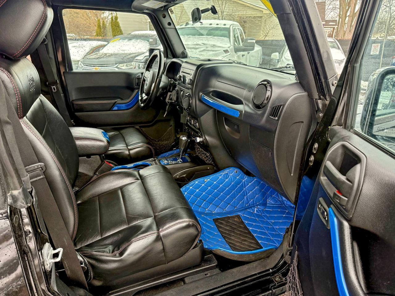 2012 Jeep Wrangler Sahara - Фото 5