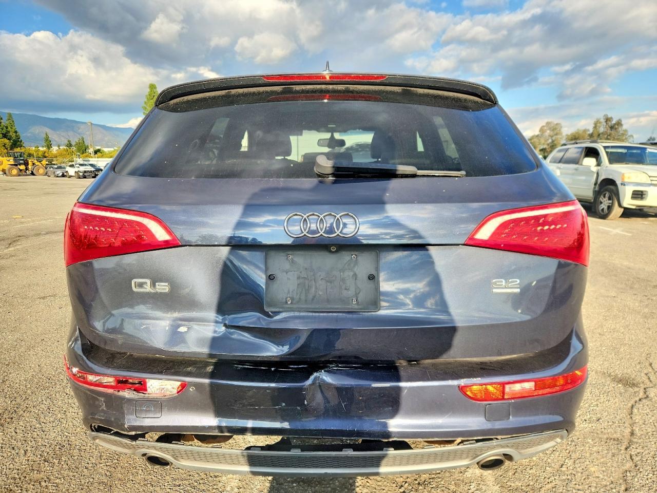 2010 Audi Q5 Premium Plus - Image 6