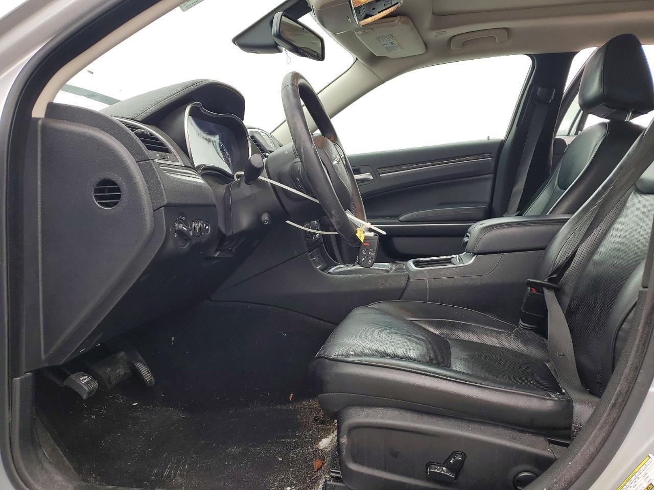 2023 Chrysler 300 Touring L - Image 7