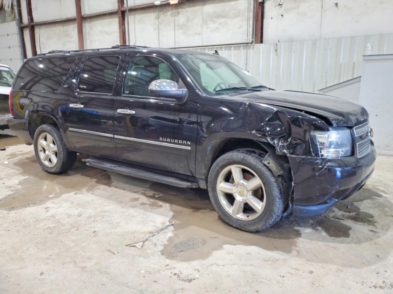 2014 Chevrolet Suburban K1500 Ltz - Image 4