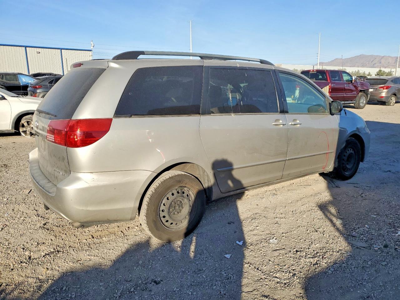 2004 Toyota Sienna Ce - Фото 3