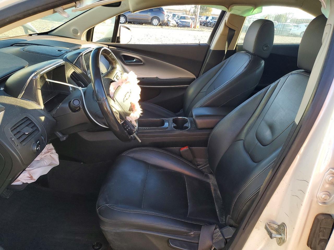 2014 Chevrolet Volt - Image 7