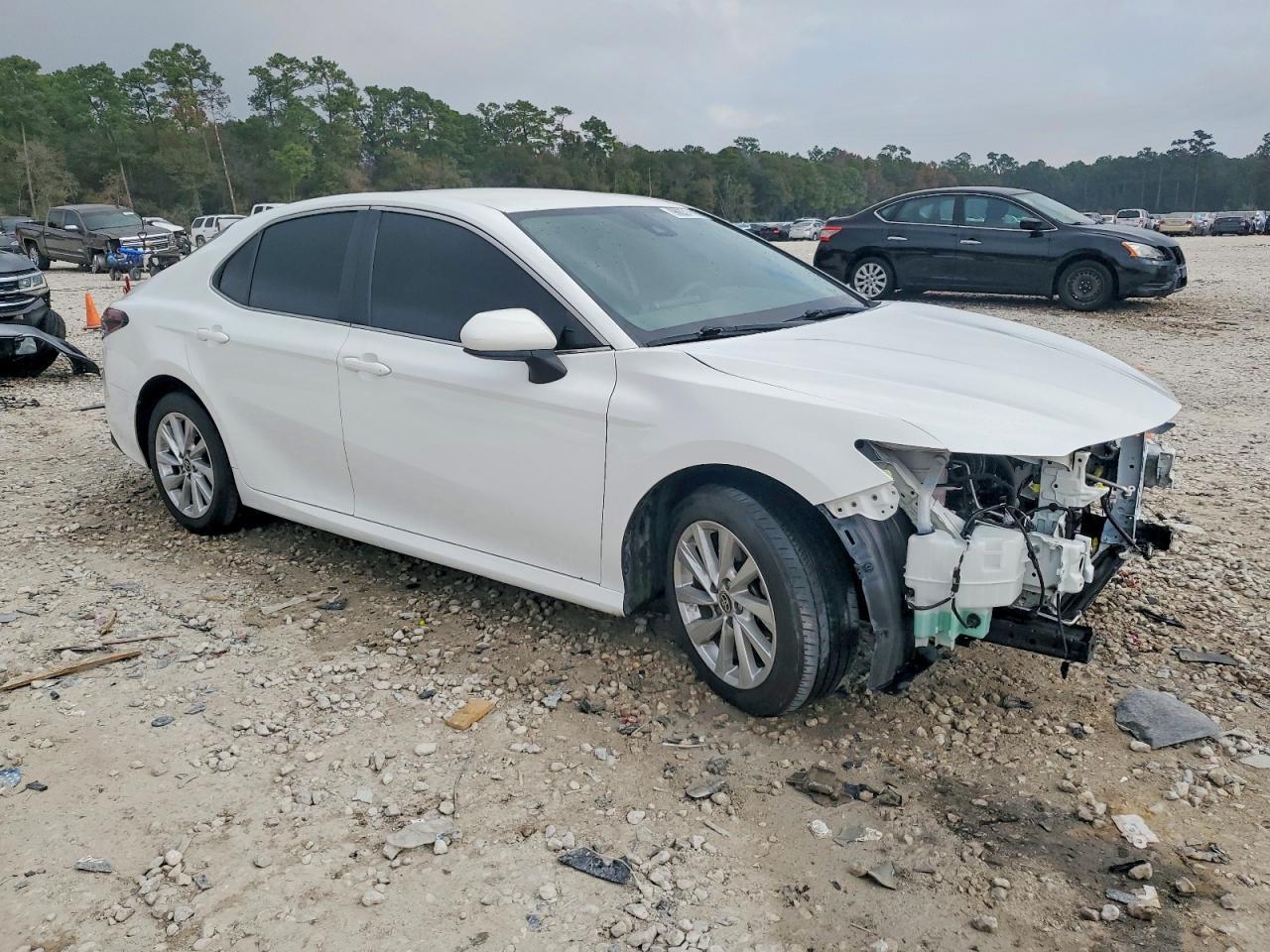 2023 Toyota Camry Le - Фото 4