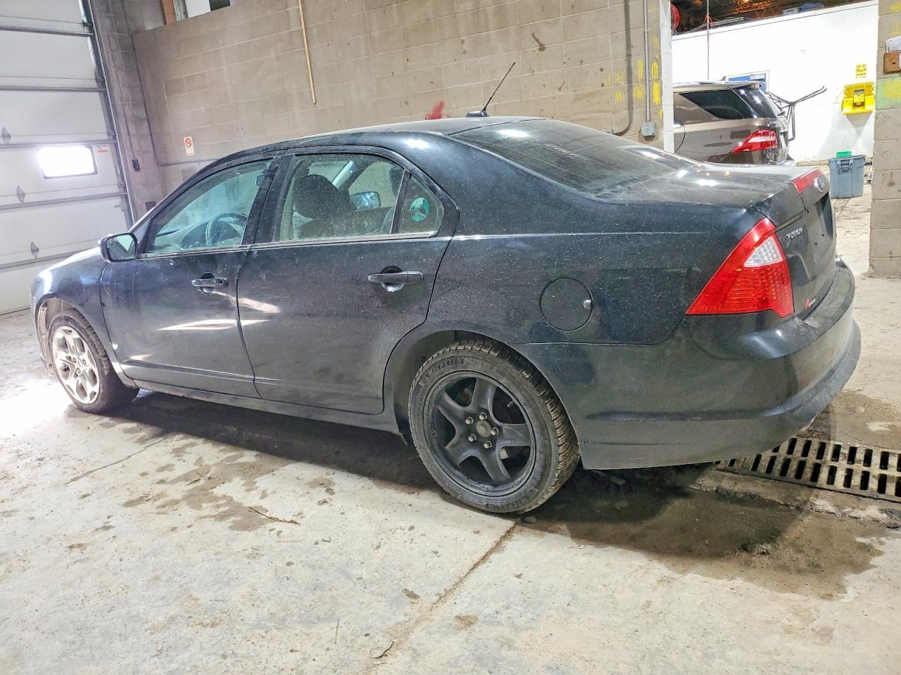 2011 Ford Fusion Se - Image 2