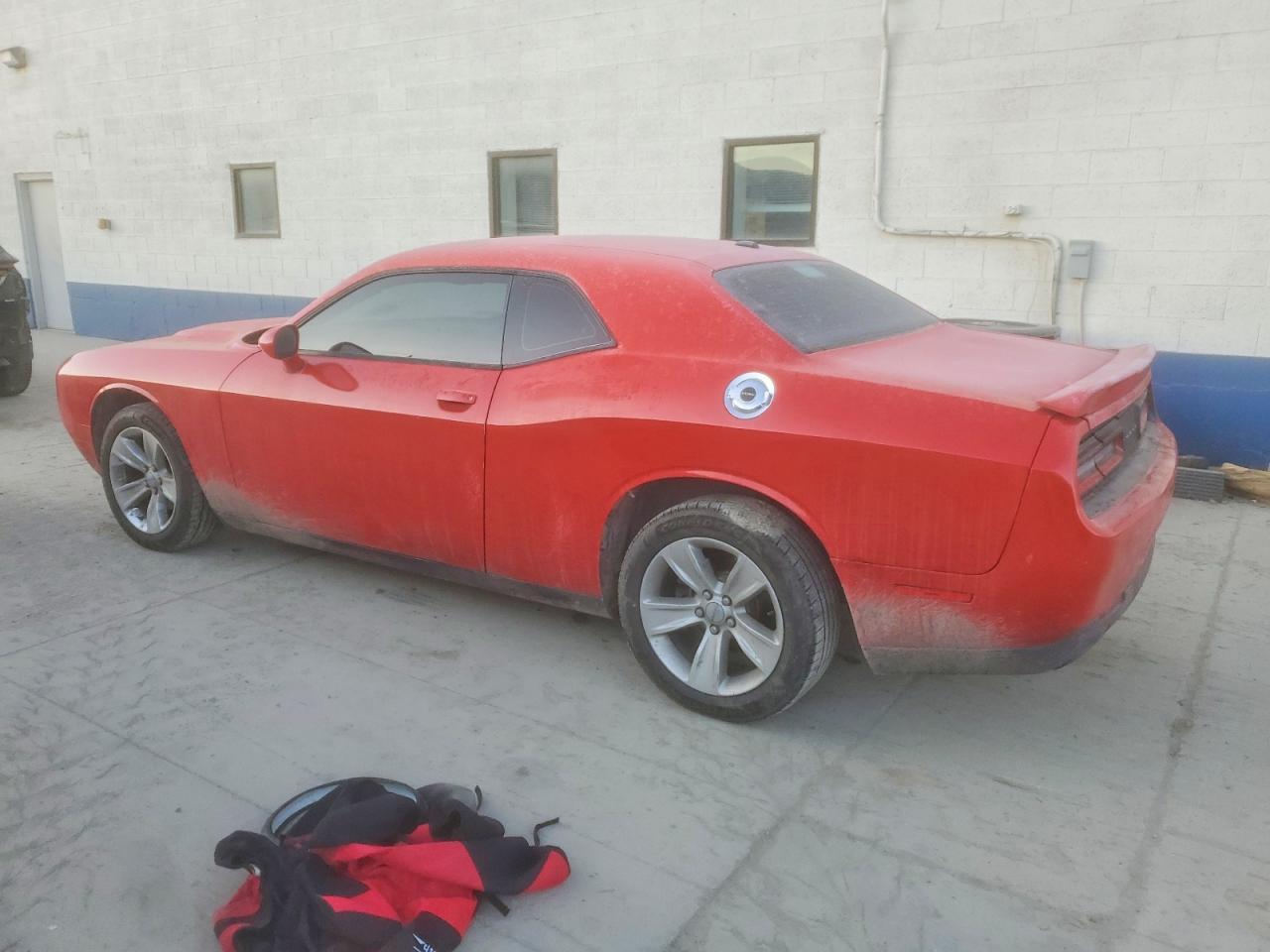 2016 Dodge Challenger Sxt - Image 2