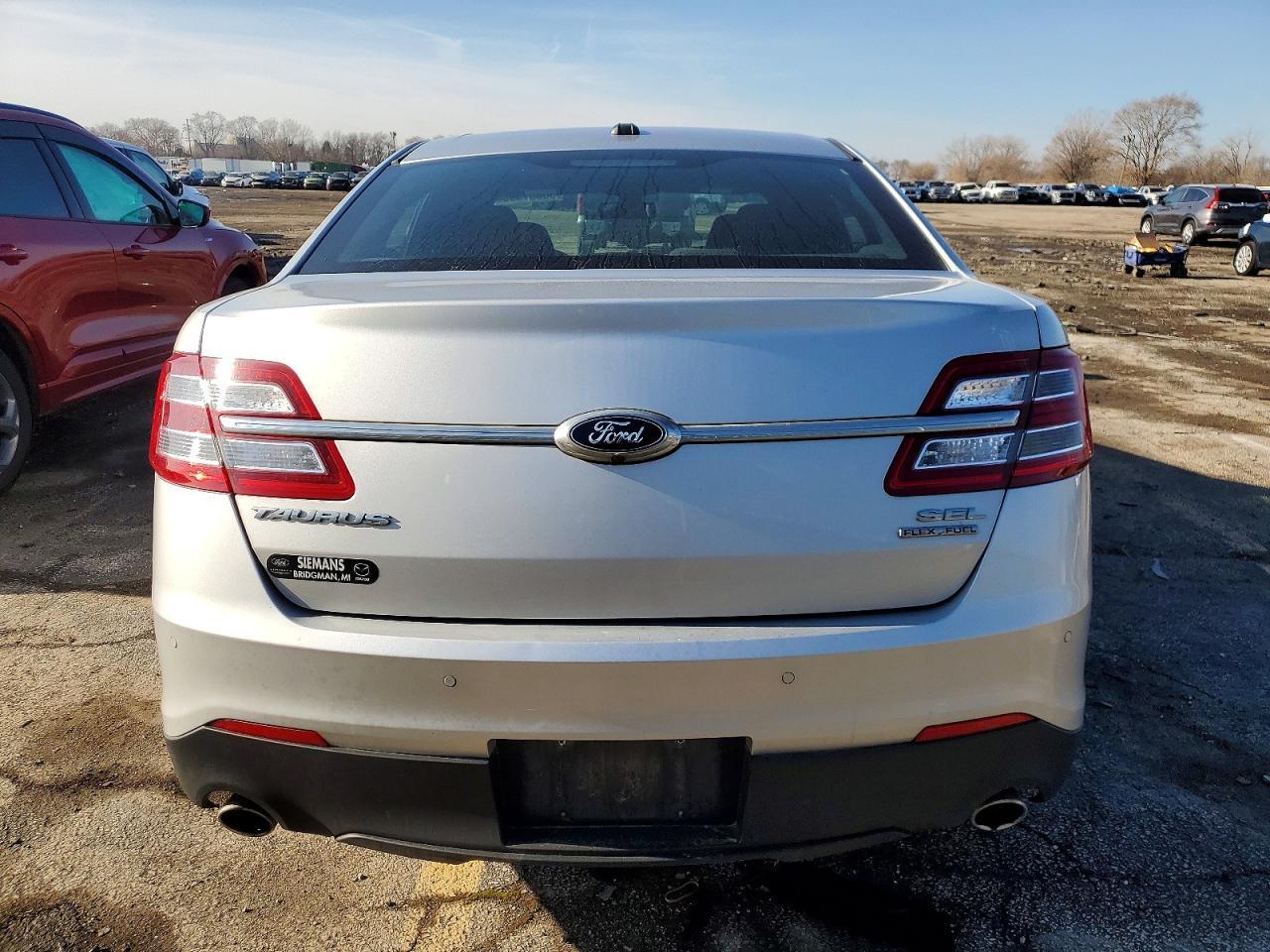 2018 Ford Taurus Sel - Image 6