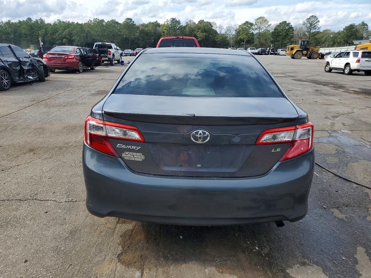 2012 Toyota Camry Le - Image 6