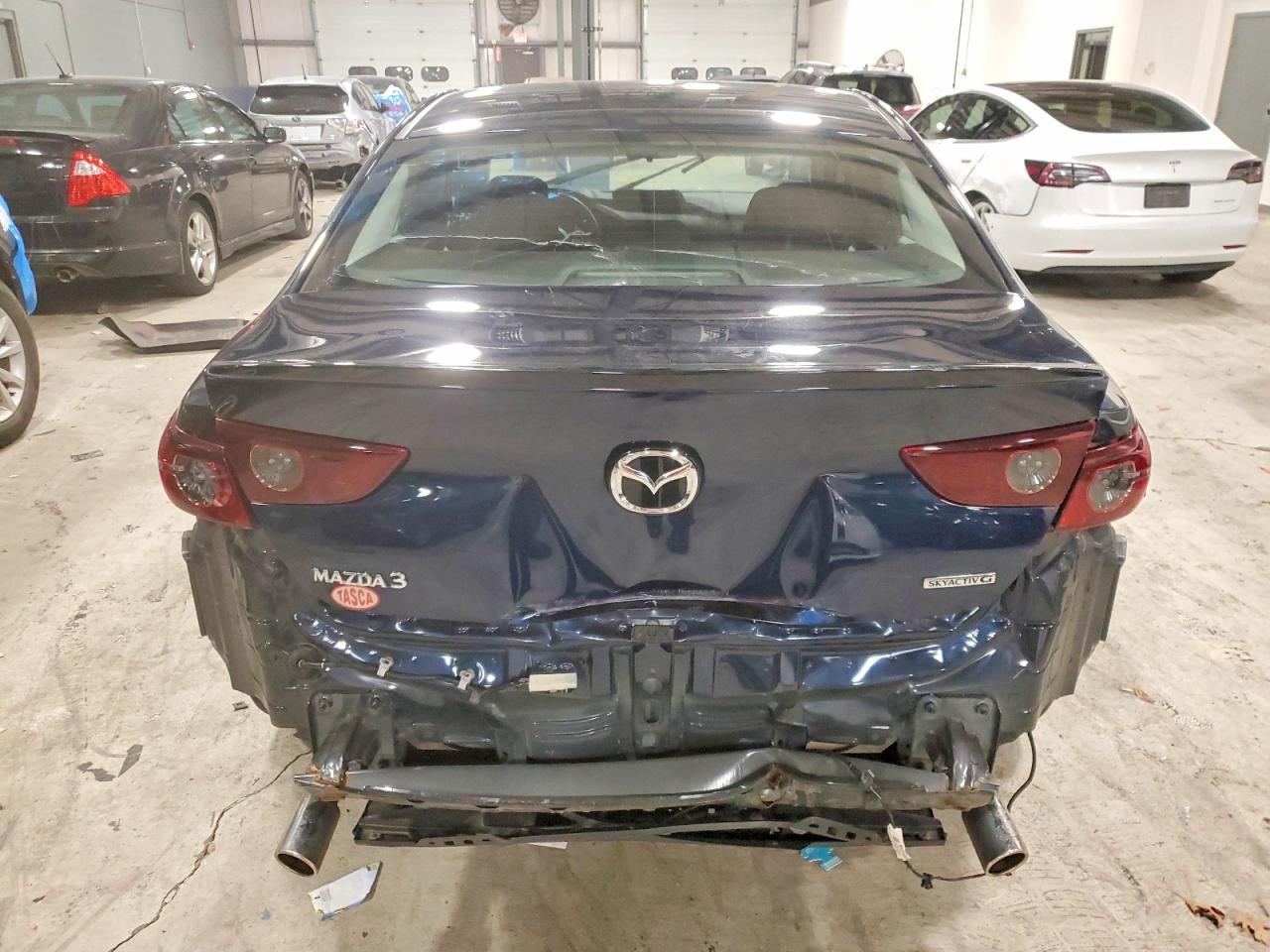 2021 Mazda 3 - Фото 6
