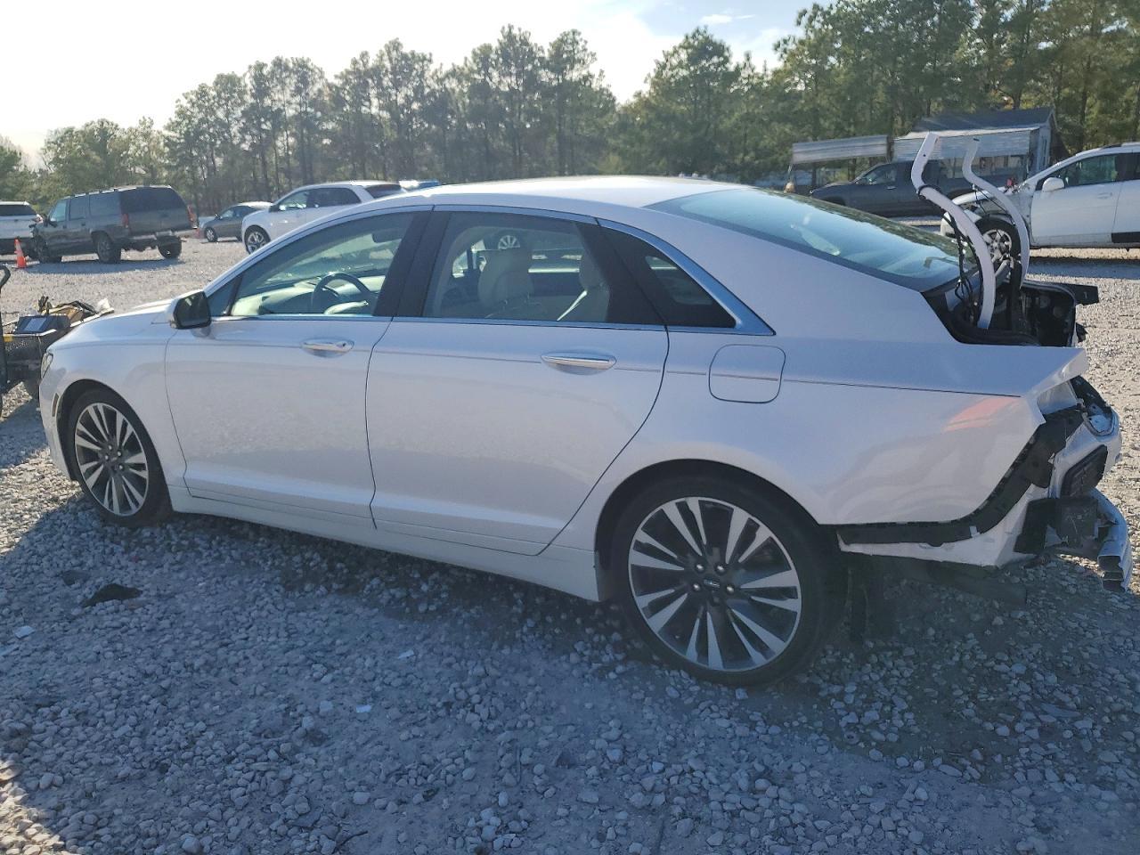 2019 Lincoln Mkz Reserve Ii - Image 2