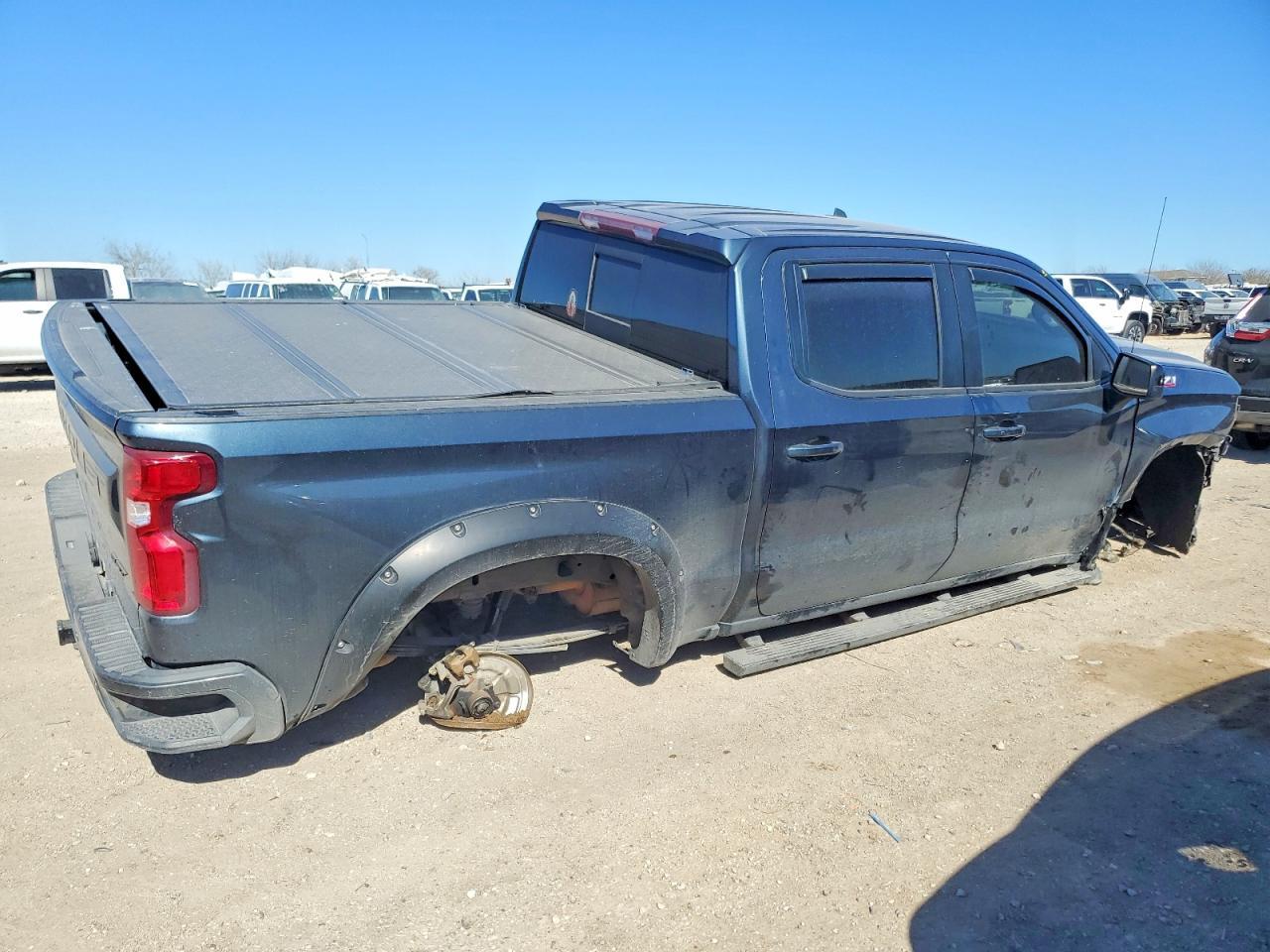 2020 Chevrolet Silverado K1500 Rst - Image 3