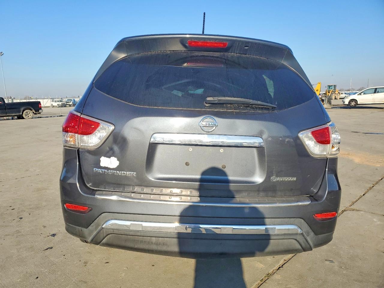 2013 Nissan Pathfinder S - Image 6