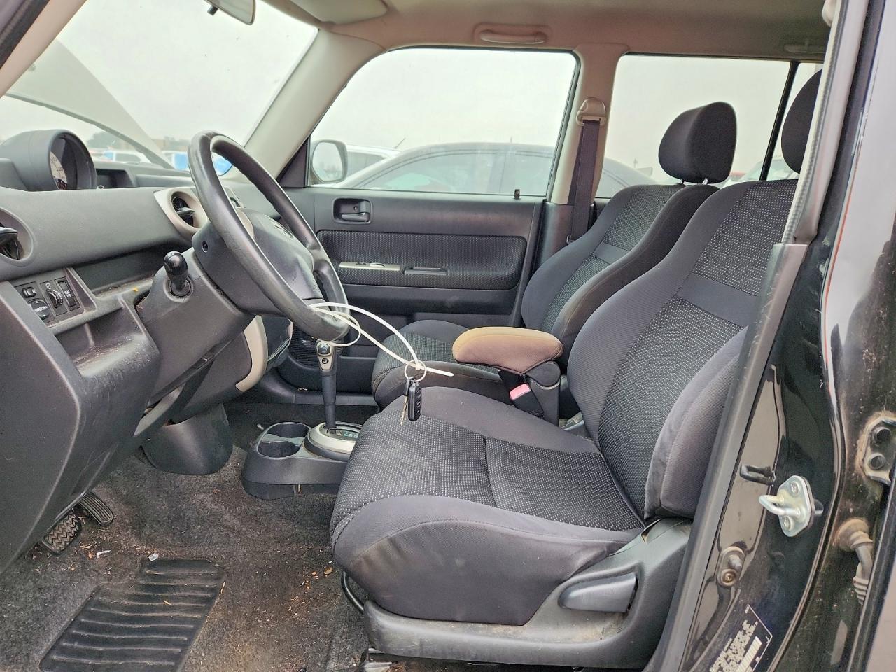2006 Scion Xb - Фото 7