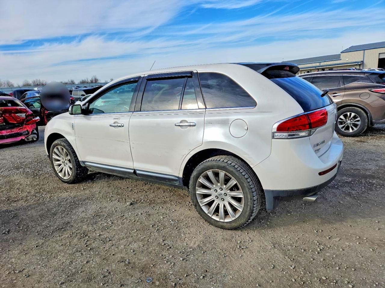 2012 Lincoln Mkx - Image 2