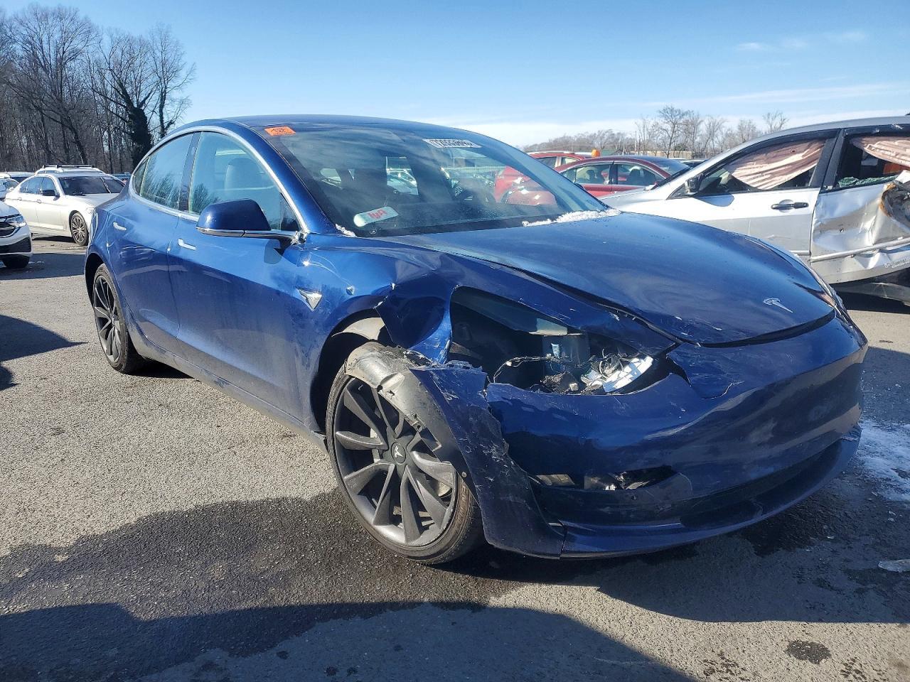 2018 Tesla Model 3 - Фото 4