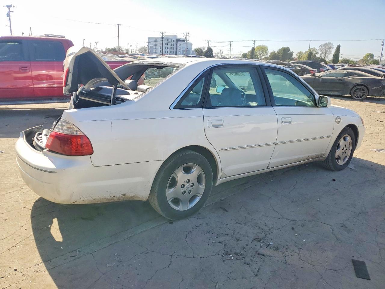 2004 Toyota Avalon Xl - Image 3