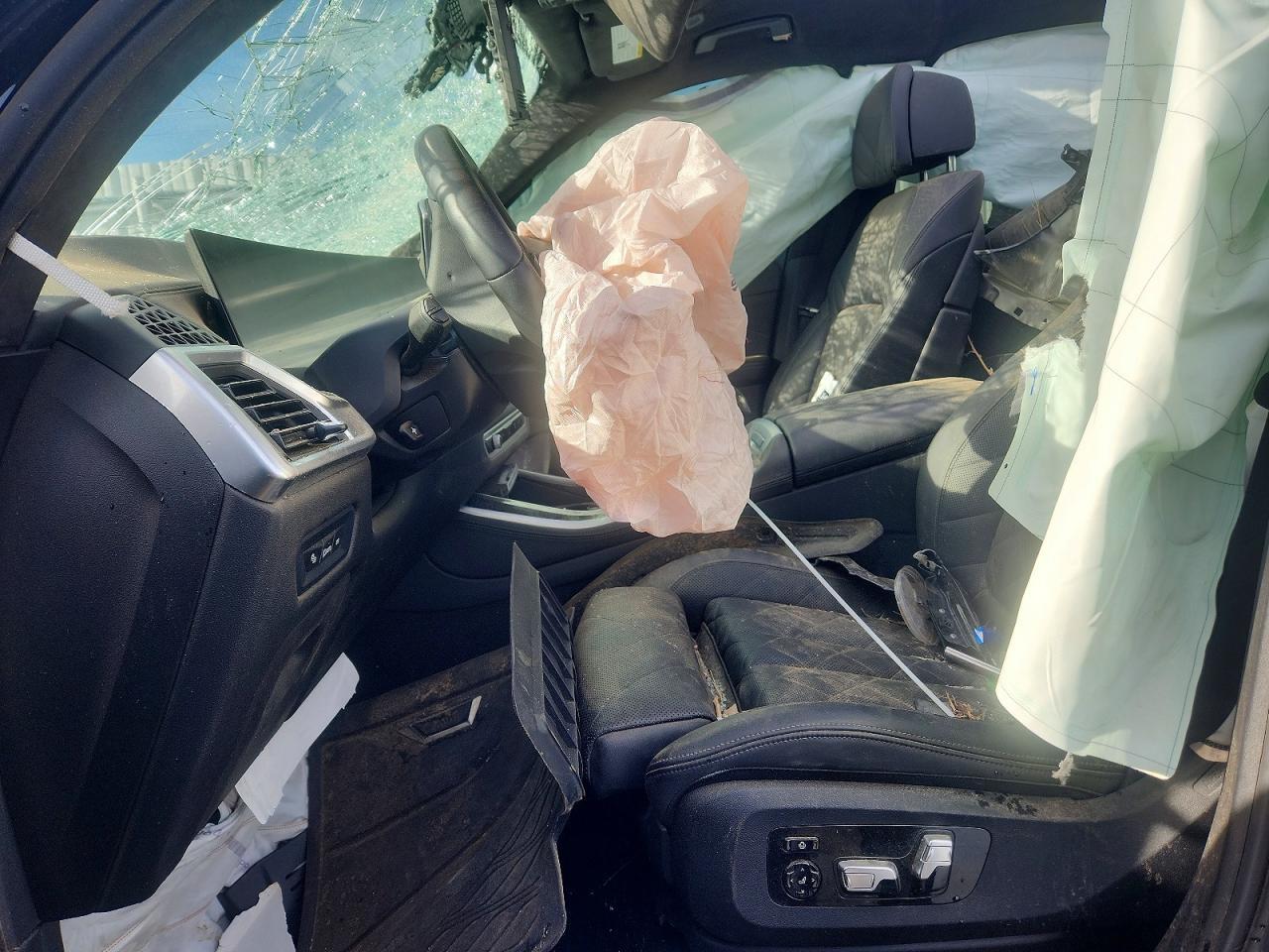 2024 BMW X5 xDrive50E - Image 7