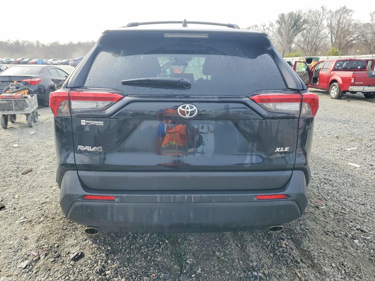 2025 Toyota Rav4 Xle Premium - Image 6