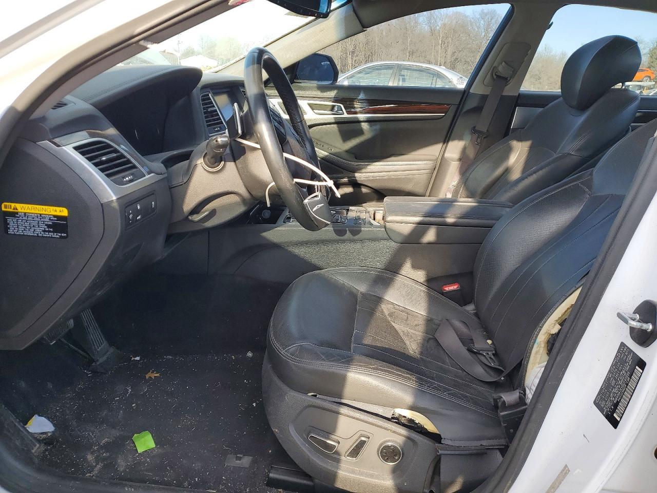 2016 Hyundai Genesis 3.8L - Фото 7