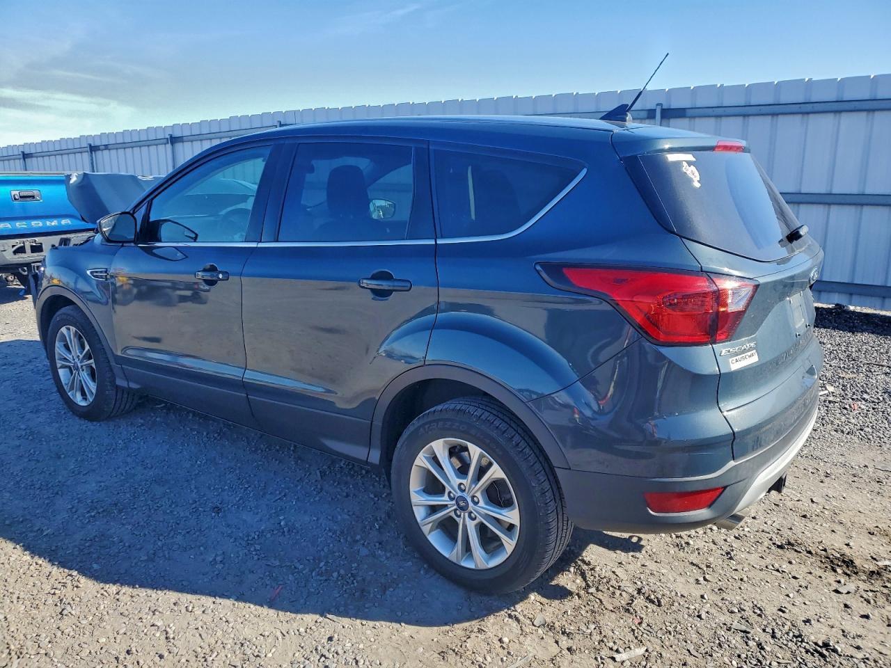 2019 Ford Escape Se - Фото 2