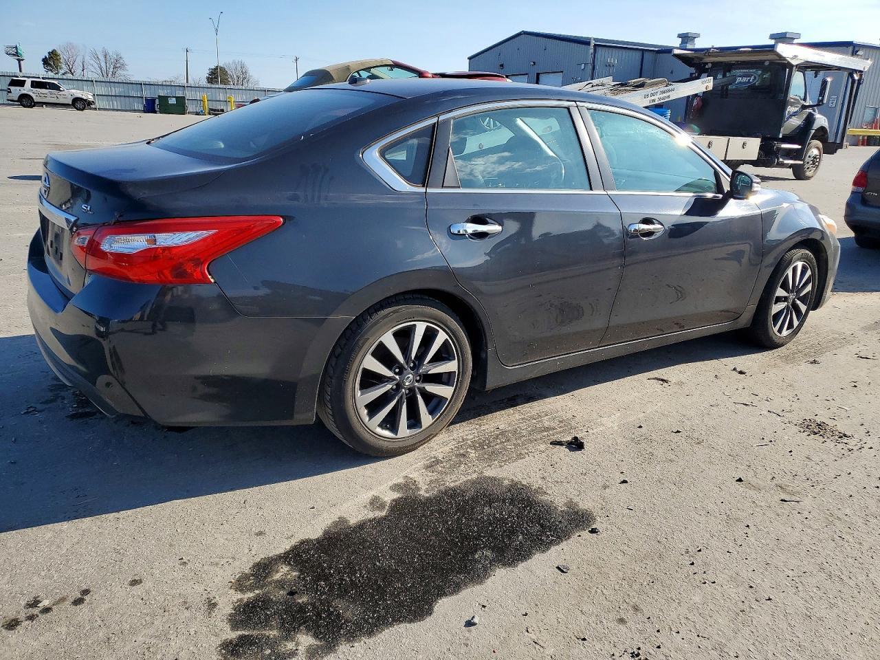 2017 Nissan Altima 2.5 - Фото 3