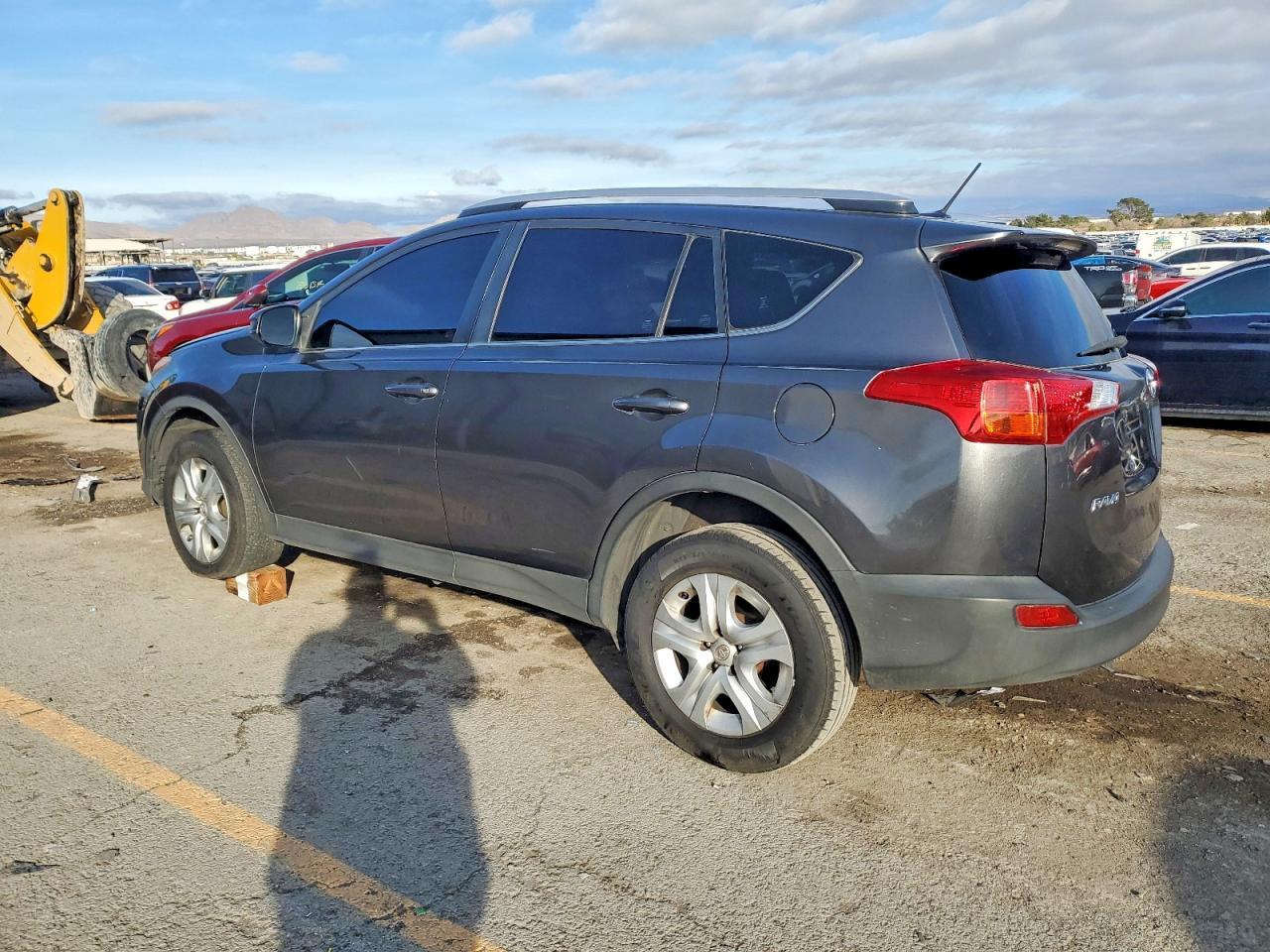 2015 Toyota Rav4 Le - Image 2