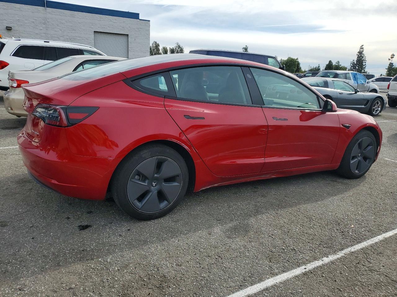 2022 Tesla Model 3 - Фото 3