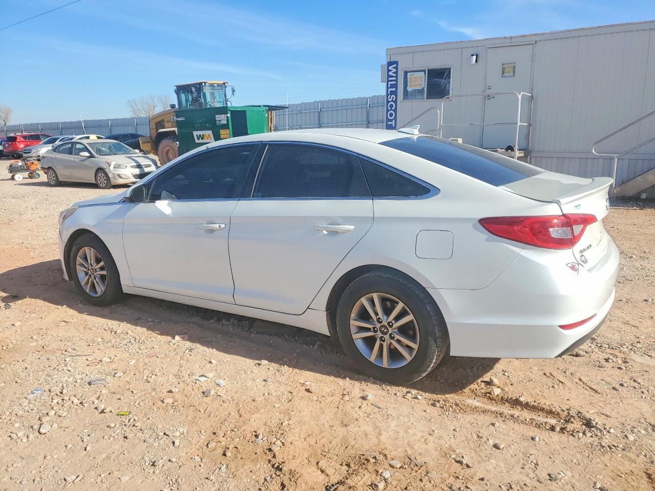 2016 Hyundai Sonata Se - Image 2