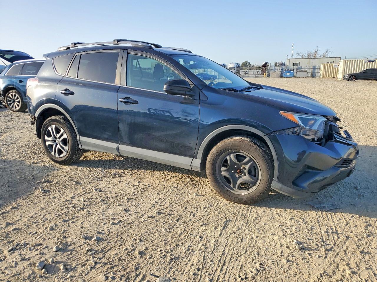 2017 Toyota Rav4 Le - Image 4