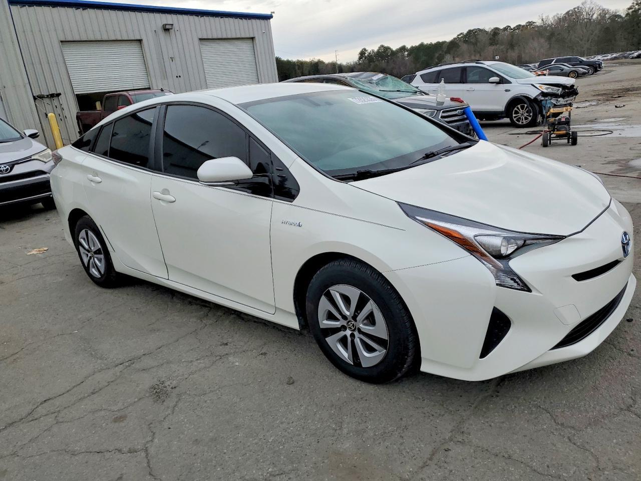 2016 Toyota Prius Two Eco - Фото 4
