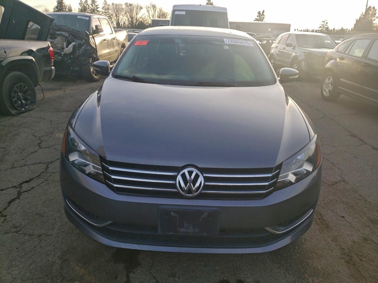 2015 Volkswagen Passat S - Фото 5
