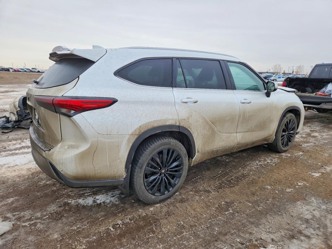 2022 Toyota Highlander Platinum - Фото 3